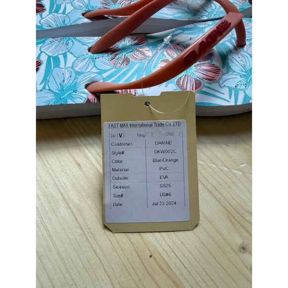 Dakine Flip Flops - Picture 5 of 5